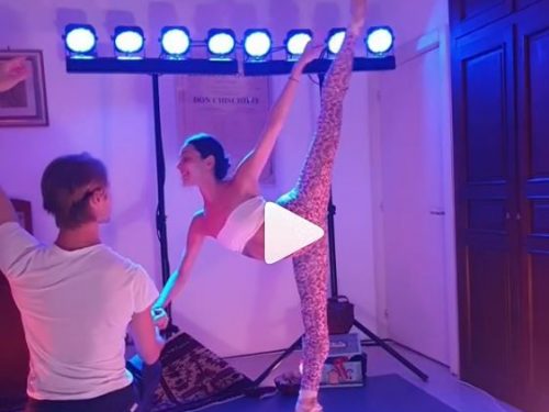 Nicoletta Manni sorprende i fan: da casa su Instagram, balla il Passo a Due del Corsaro